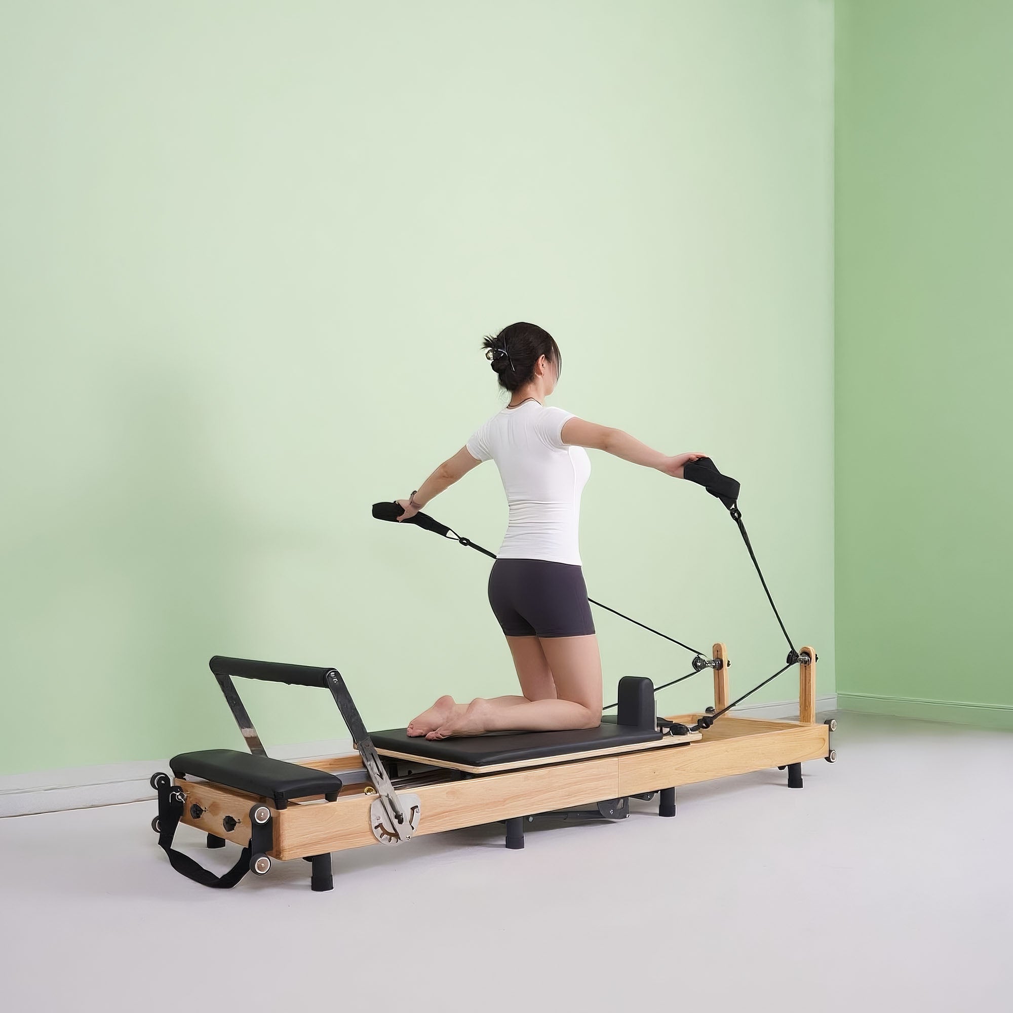 BR Oak Foldable Pilates Reformer – Studio-Level Foldable Reformer