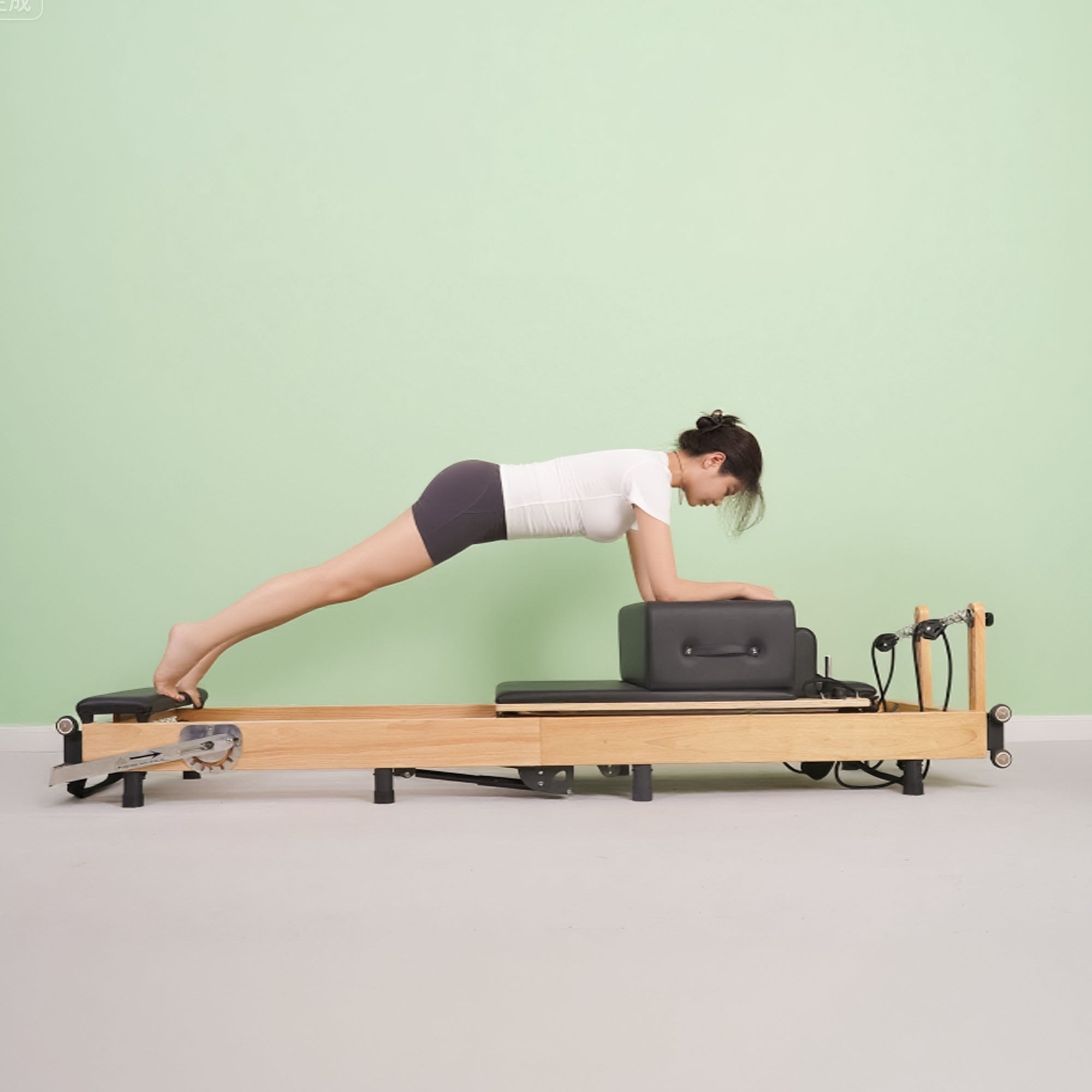 BR Oak Foldable Pilates Reformer – Studio-Level Foldable Reformer