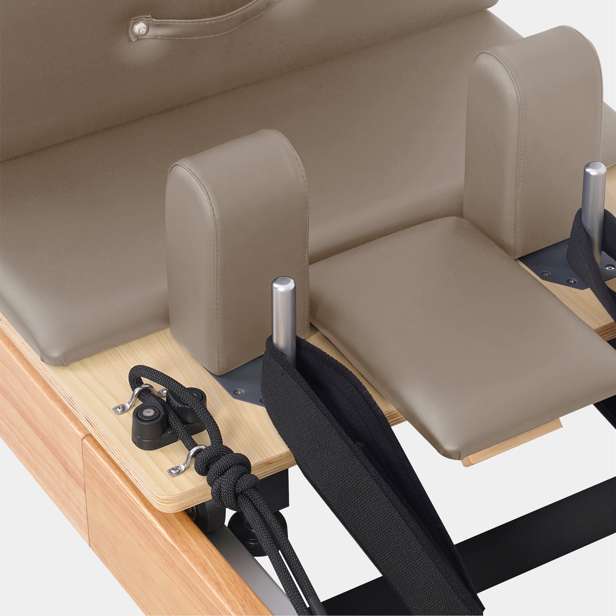 BR Oak Foldable Pilates Reformer – Studio-Level Foldable Reformer Latte Tone