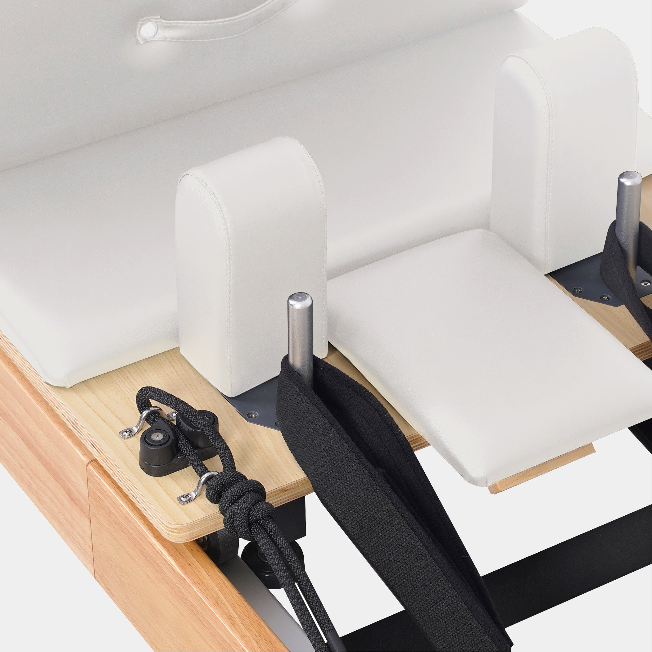 BR Oak Foldable Pilates Reformer – Studio-Level Foldable Reformer White